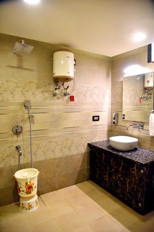 Hotel Vinayak Lucknow Eksteriør bilde