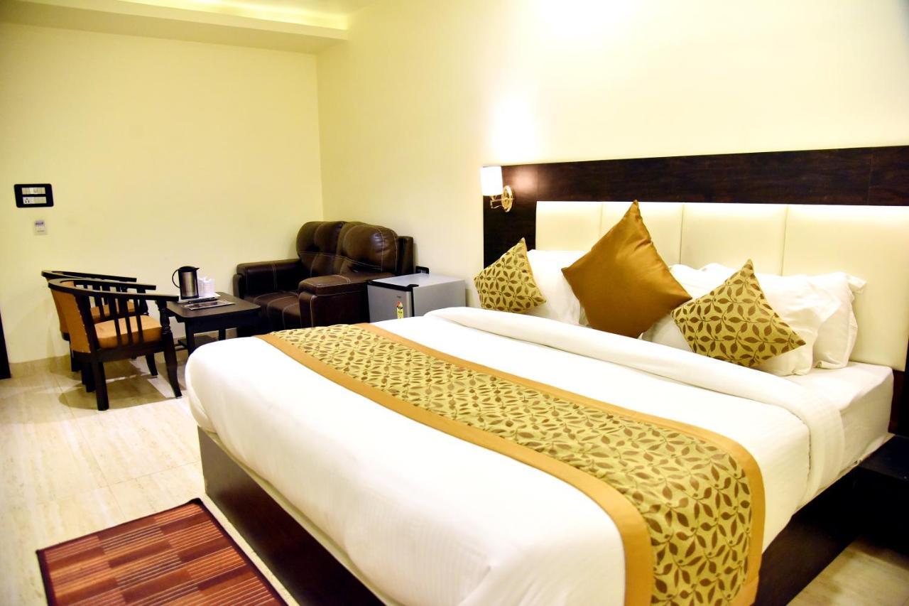 Hotel Vinayak Lucknow Eksteriør bilde