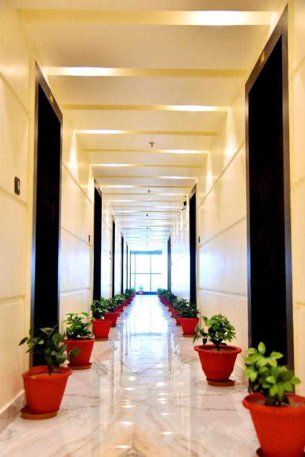 Hotel Vinayak Lucknow Eksteriør bilde