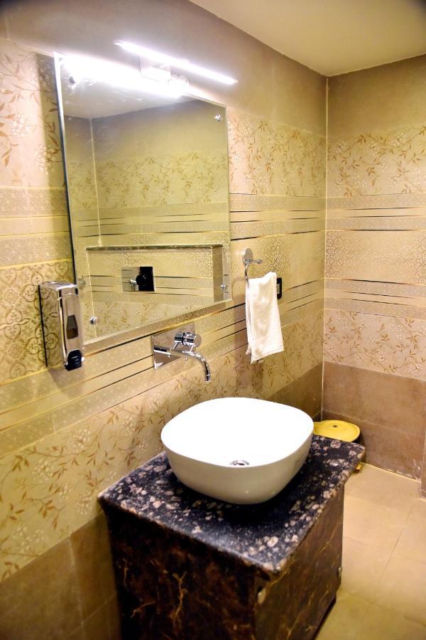 Hotel Vinayak Lucknow Eksteriør bilde