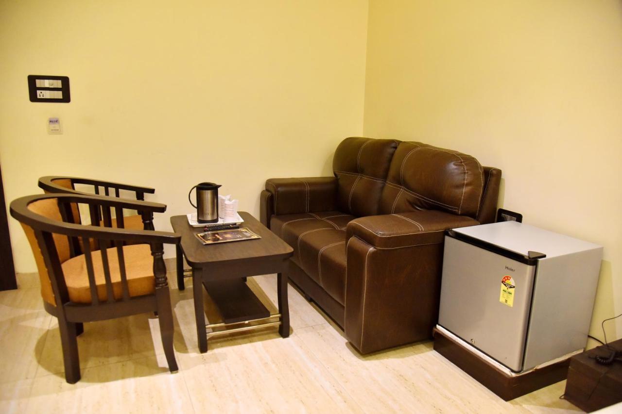 Hotel Vinayak Lucknow Eksteriør bilde